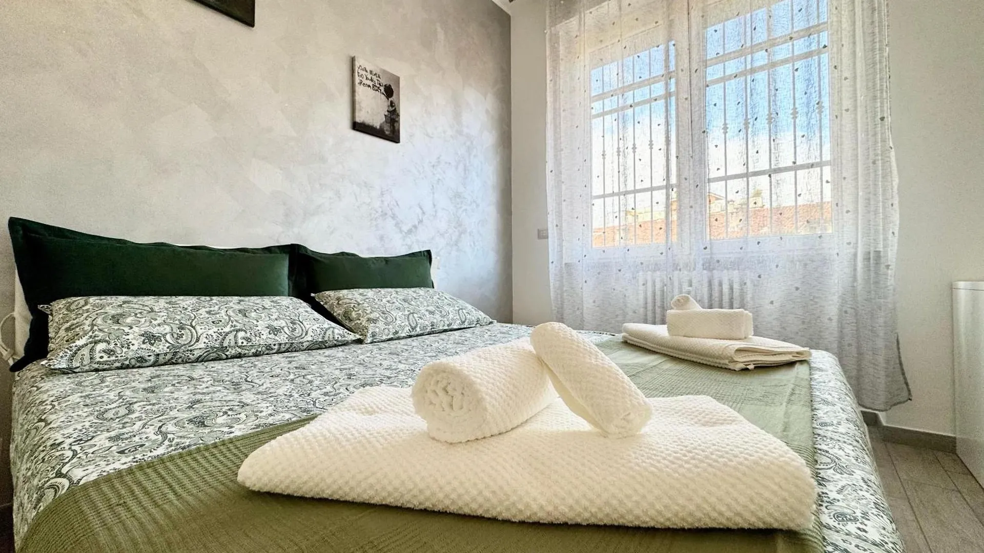 Lorena\'S Home Bergamos kontakt